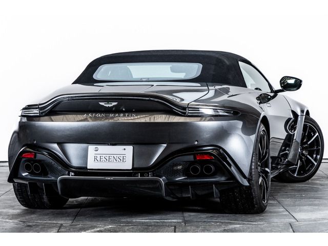 V8 Vantage Roadster