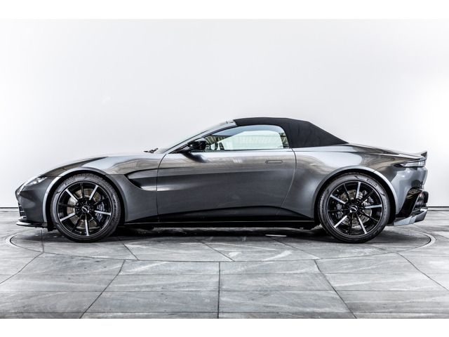 V8 Vantage Roadster