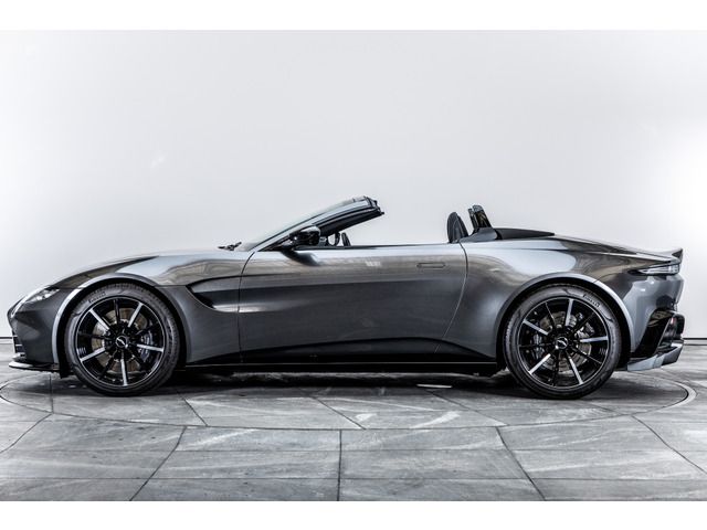 V8 Vantage Roadster