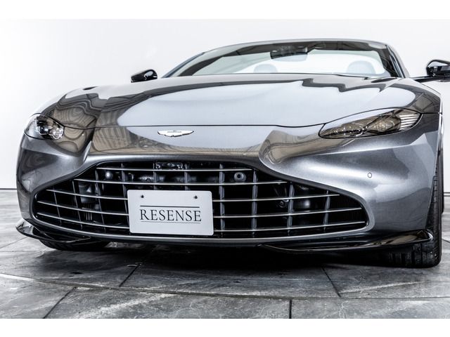 V8 Vantage Roadster