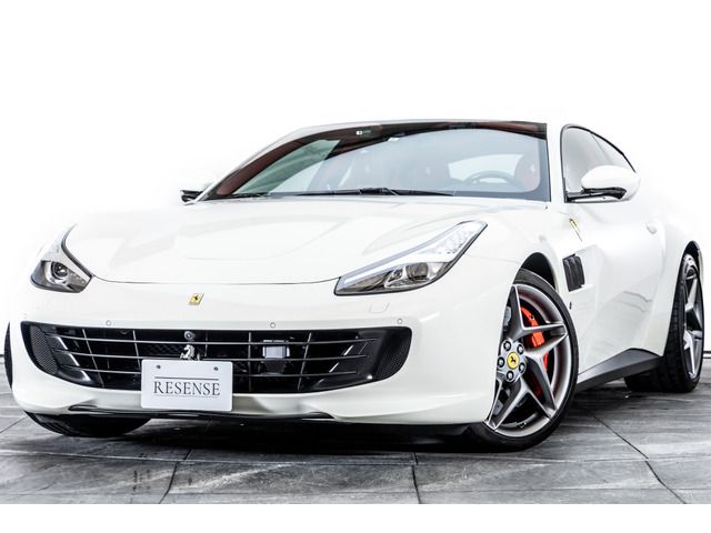 FERRARI GTC4 LUSSO T