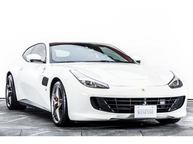 FERRARI GTC4 LUSSO T