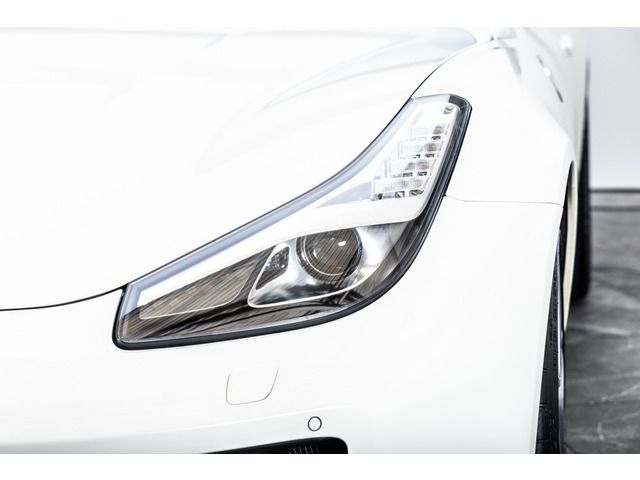 FERRARI GTC4 LUSSO T