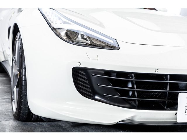 FERRARI GTC4 LUSSO T