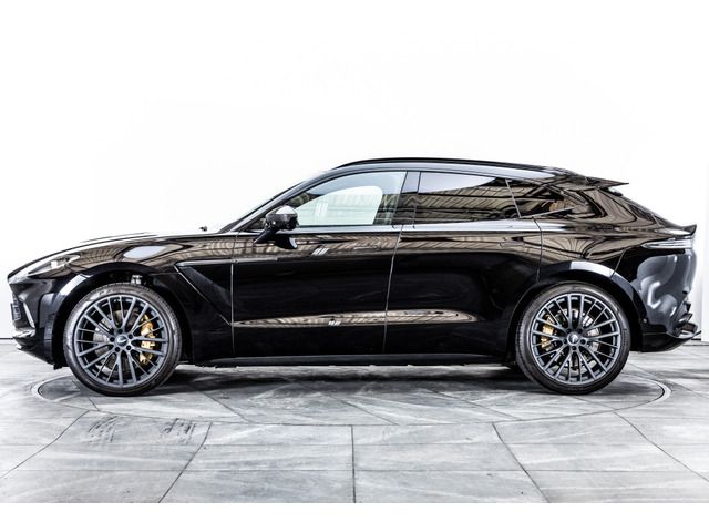 ASTON MARTIN SUV