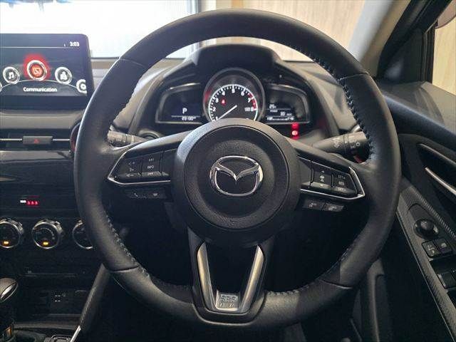 MAZDA2