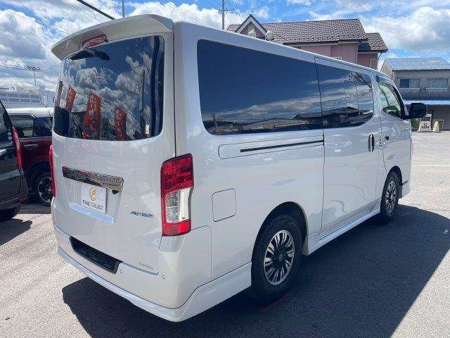 CARAVAN van 2WD