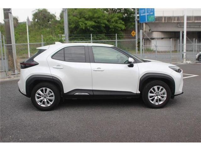 YARIS CROSS