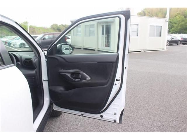 YARIS CROSS