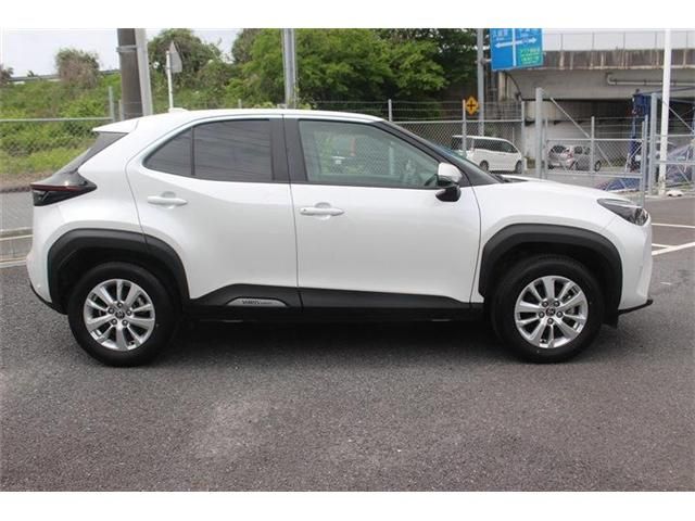 YARIS CROSS
