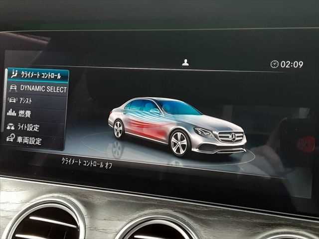 MERCEDES BENZ E-Class sedan