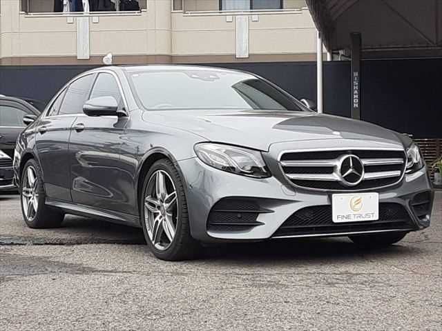 MERCEDES BENZ E-Class sedan