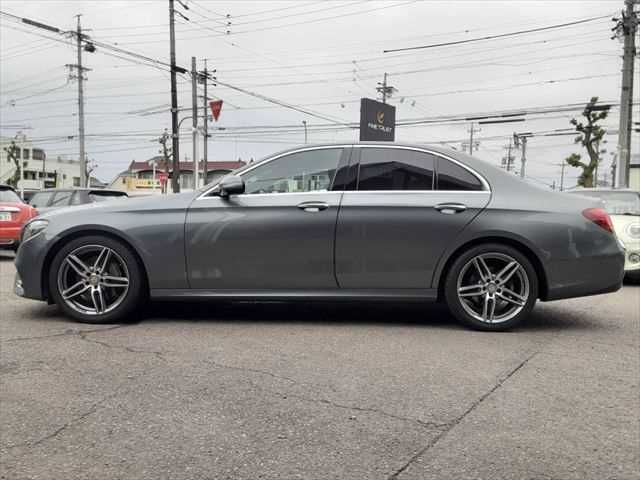 MERCEDES BENZ E-Class sedan