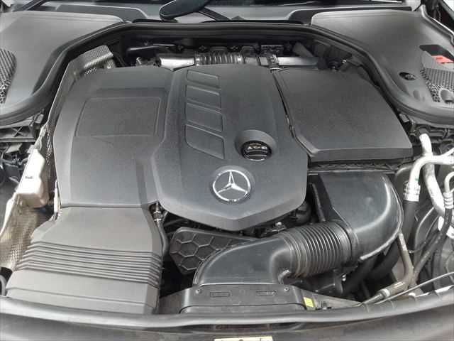 MERCEDES BENZ E-Class sedan