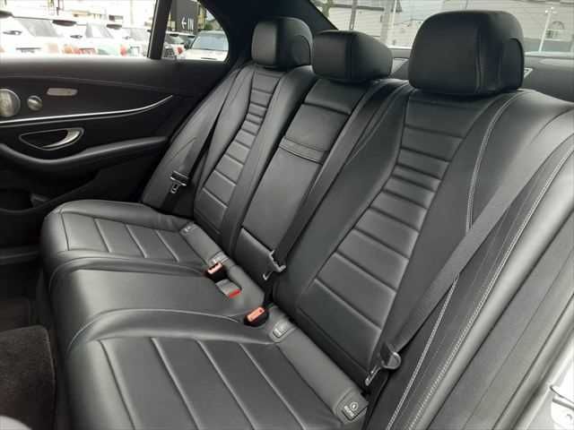 MERCEDES BENZ E-Class sedan