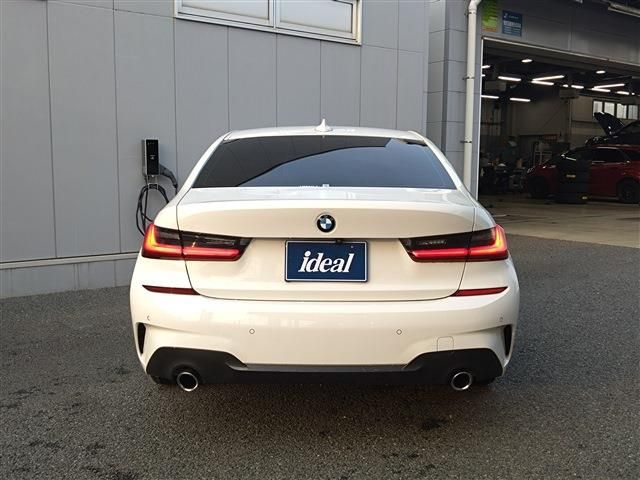 BMW 3 Series sedan
