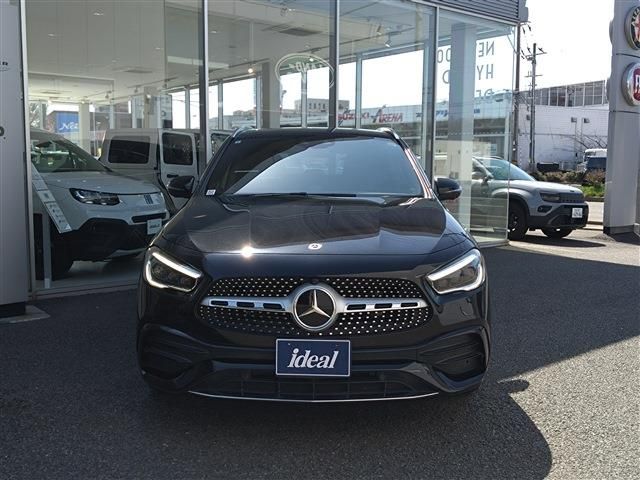 MERCEDES BENZ GLA class