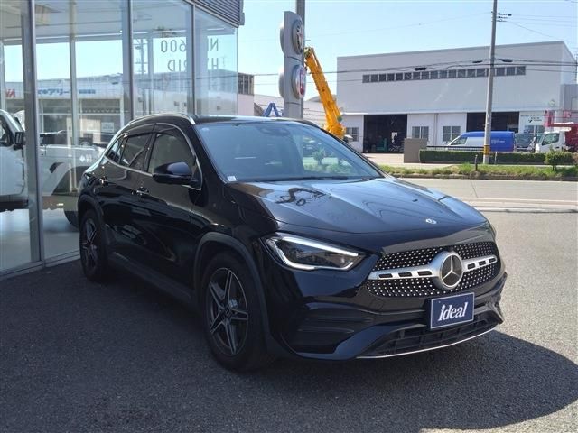 MERCEDES BENZ GLA class