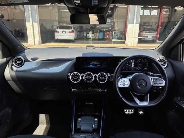 MERCEDES BENZ GLA class