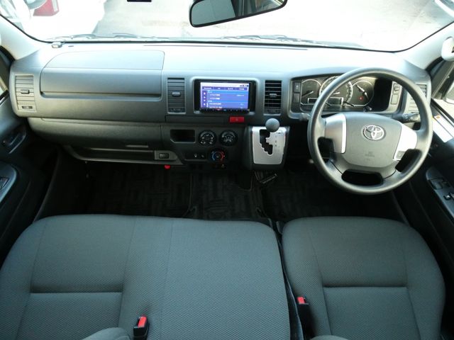 REGIUSACE 4WD van