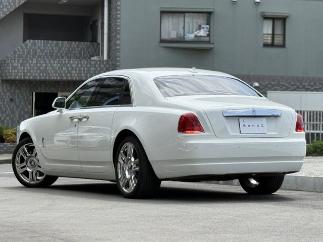 ROLLS-ROYCE