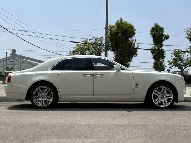 ROLLS-ROYCE