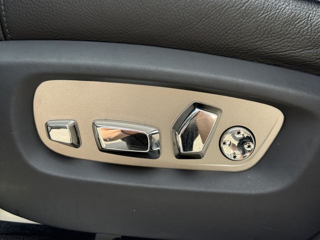 ROLLS-ROYCE