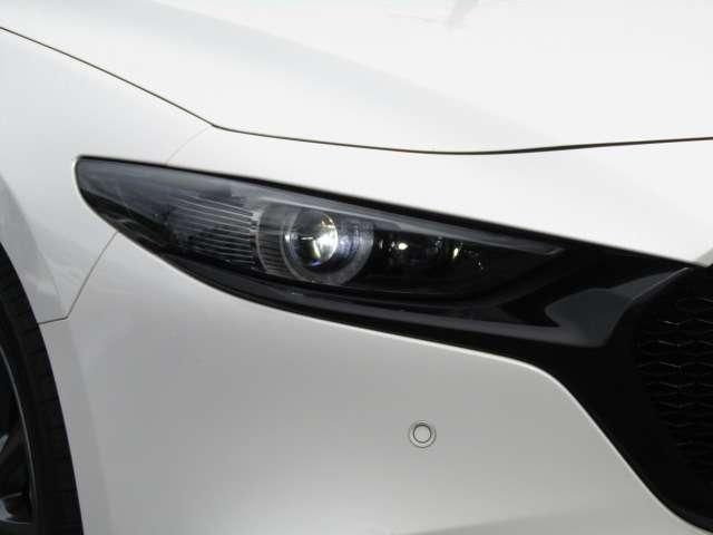 MAZDA3 FASTBACK