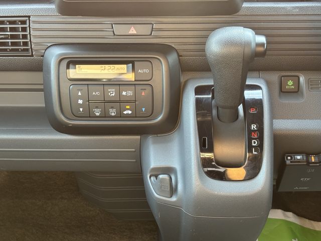 N-VAN
