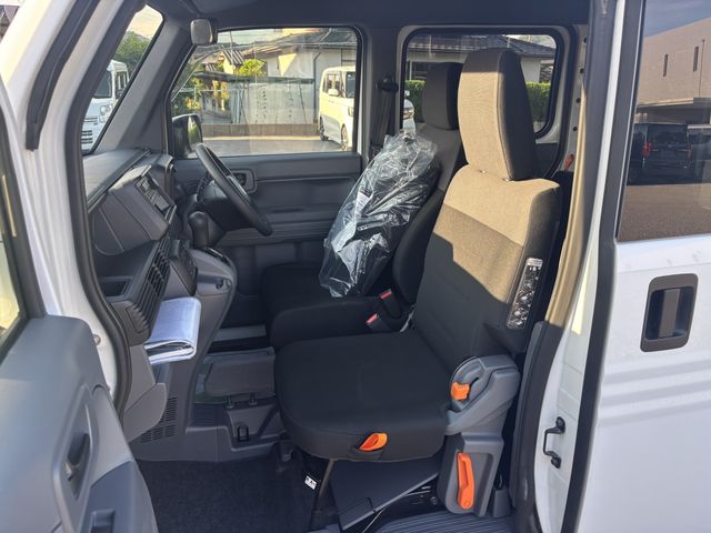 N-VAN