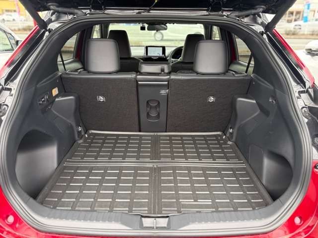 YARIS CROSS HYBRID