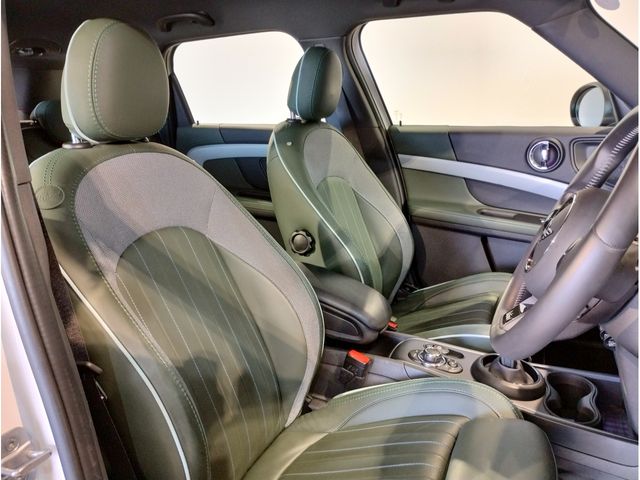 MINI COOPER D CROSSOVER