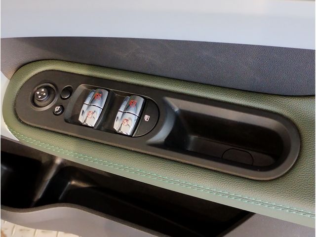 MINI COOPER D CROSSOVER