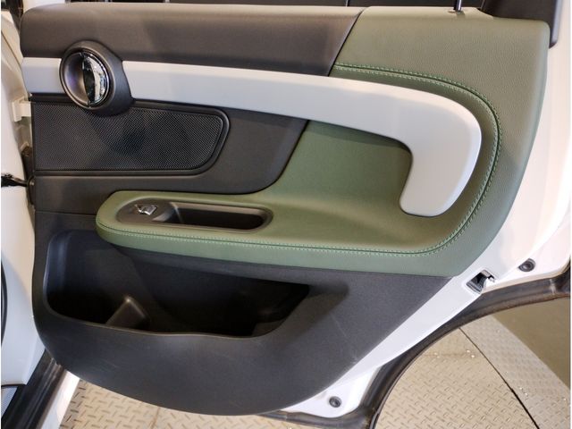 MINI COOPER D CROSSOVER