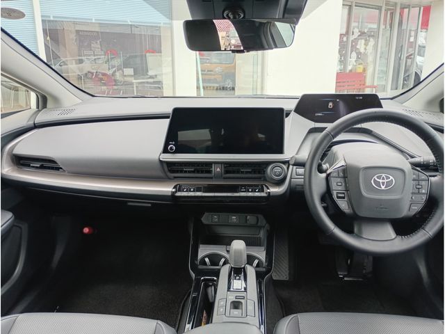 PRIUS 4WD