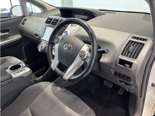 PRIUS Alpha