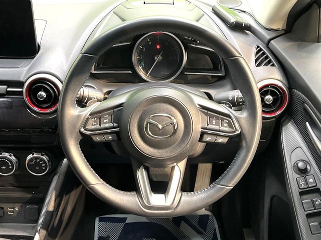 MAZDA2