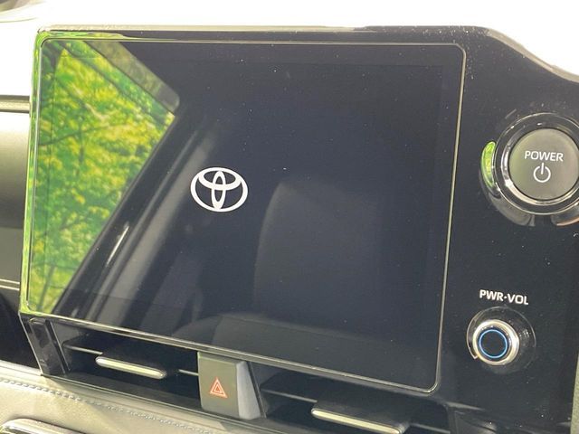 VOXY HYBRID