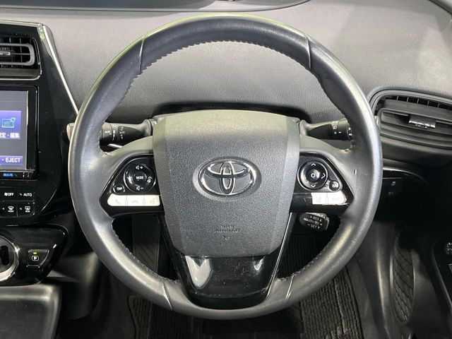 PRIUS 4WD