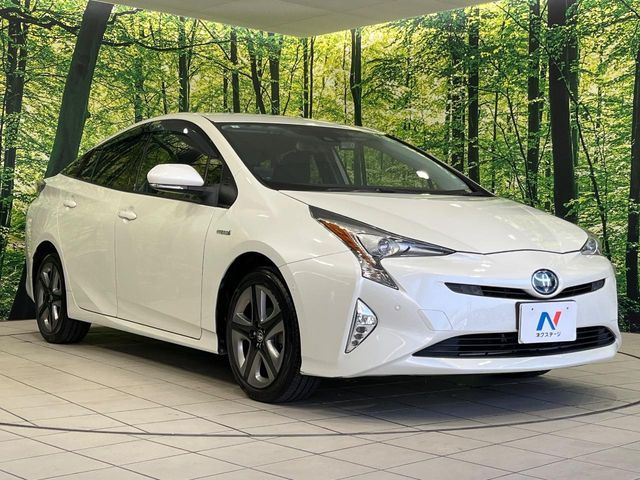 PRIUS 4WD