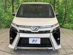 VOXY HYBRID