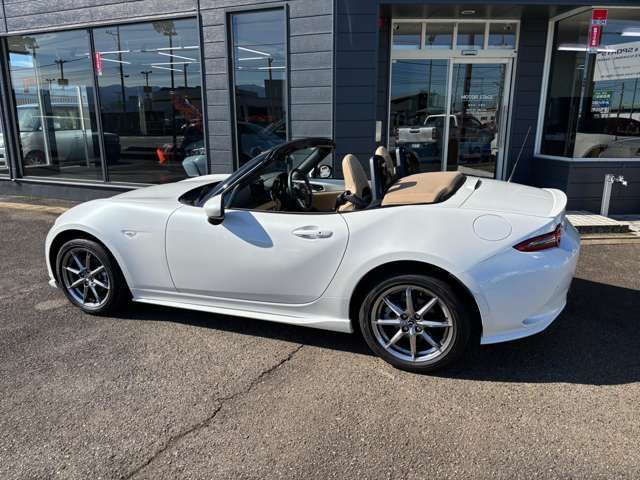 ROADSTER