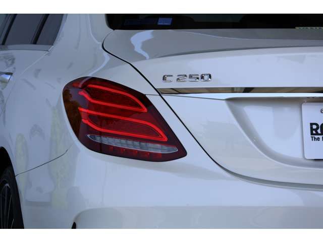 MERCEDES BENZ C-Class sedan