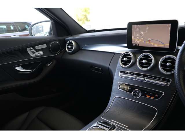 MERCEDES BENZ C-Class sedan