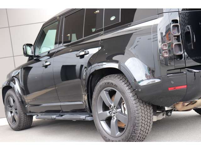 ROVER DEFENDER