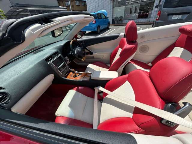 LEXUS IS250C