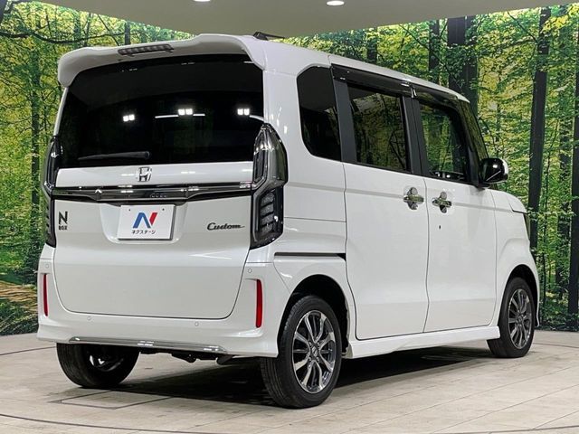 N-BOX CUSTOM 4WD