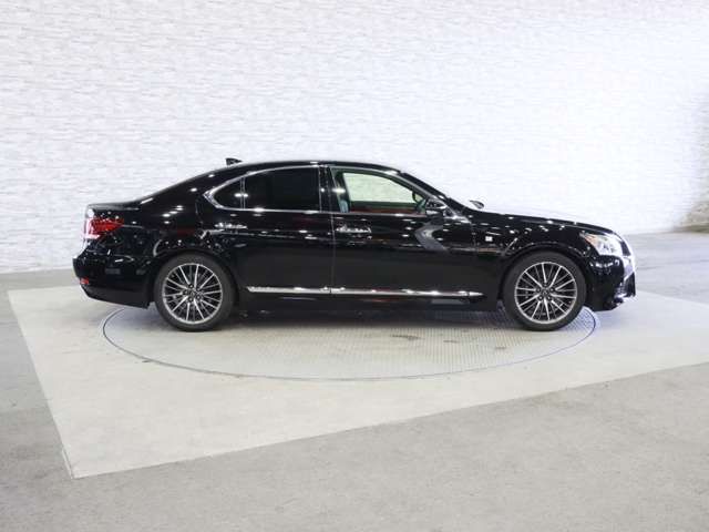 LEXUS LS460