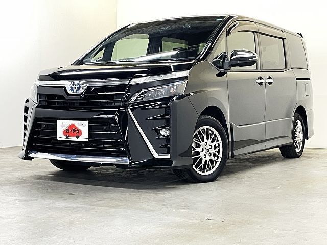 VOXY HYBRID