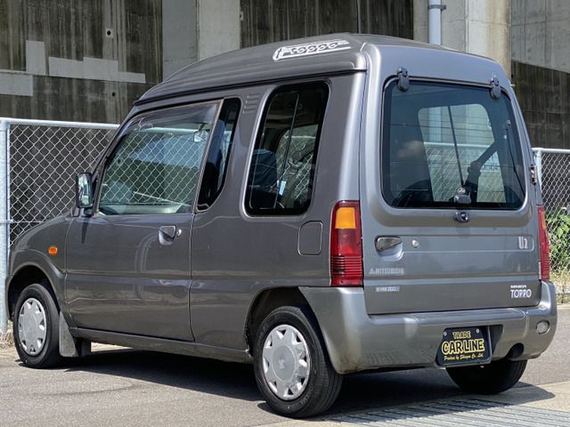 MINICA TOPPO van
